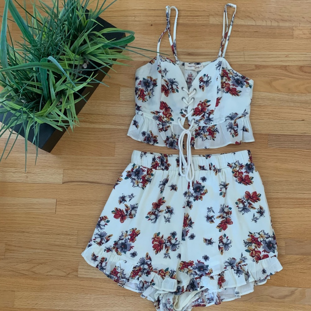 American Threads Floral Two Piece Shorts Set